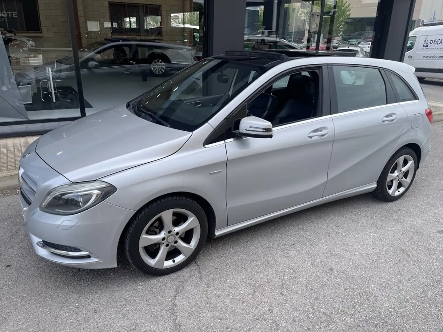 Mercedes-Benz B 200 CDI BlueEFFICIENCY Gris - 2
