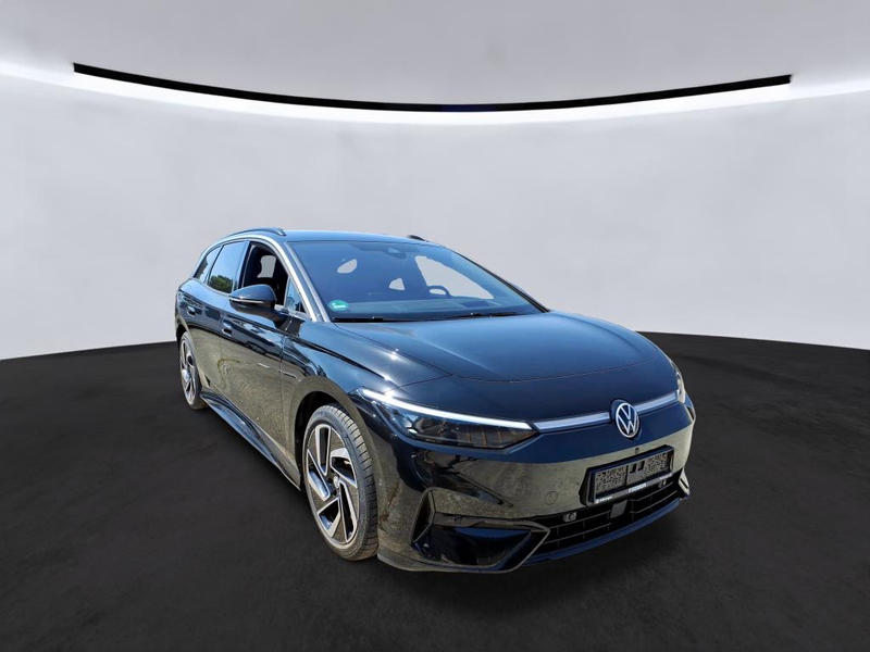 Volkswagen ID.7 Tourer Pro *20Zoll*Int./Ext. Paket*AHK*360*Head-Up* — photo 2