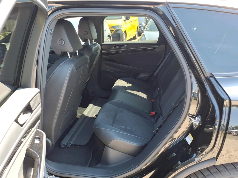 Volkswagen ID.7 Tourer Pro *20Zoll*Int./Ext. Paket*AHK*360*Head-Up* — photo 12