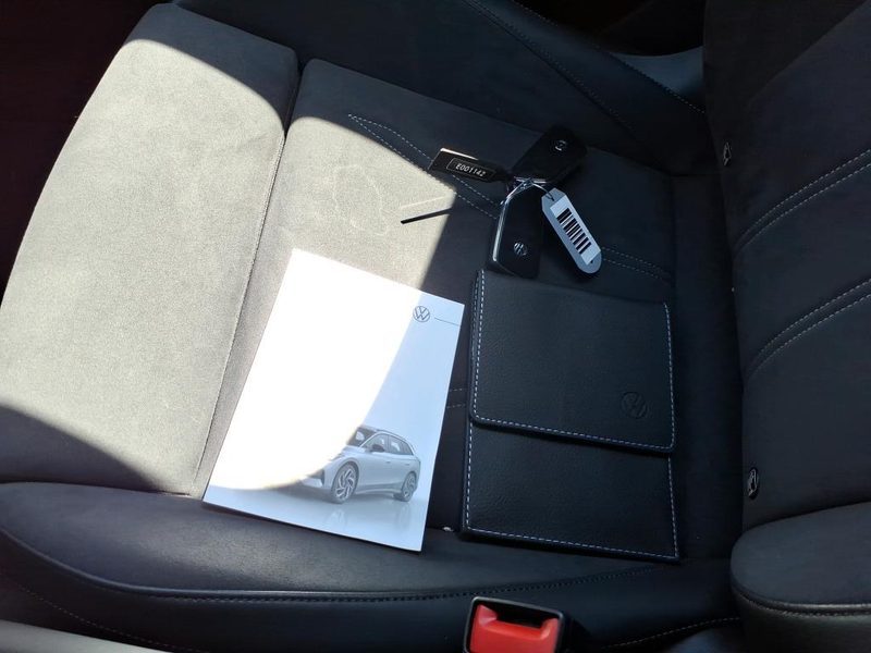 Volkswagen ID.7 Tourer Pro *20Zoll*Int./Ext. Paket*AHK*360*Head-Up* — photo 6