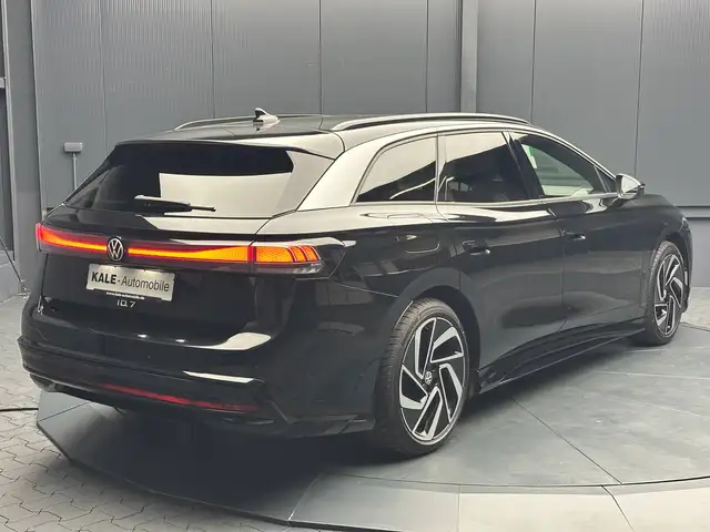 Volkswagen Id.7 view 5