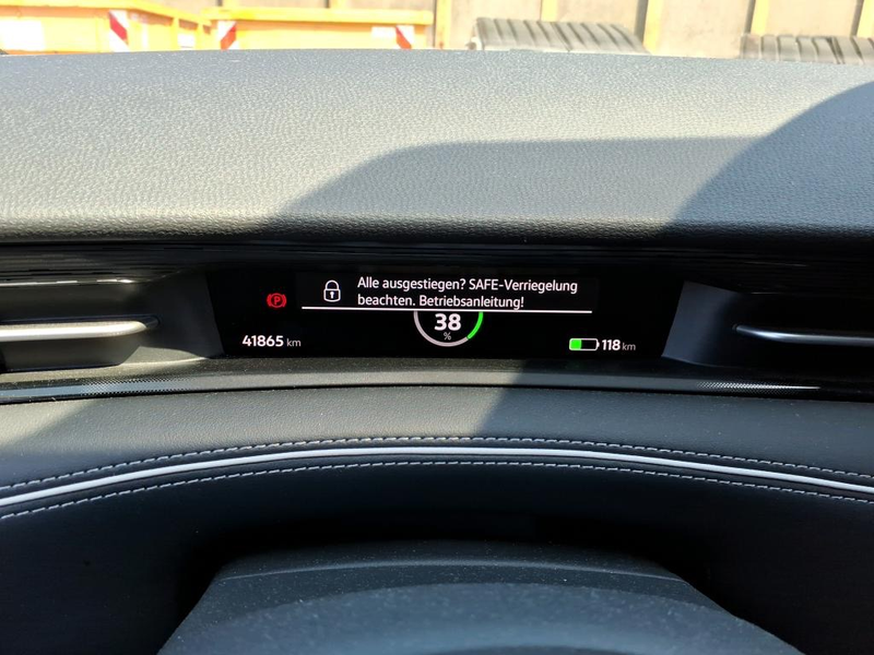 Volkswagen ID.7 Tourer Pro *20Zoll*Int./Ext. Paket*AHK*360*Head-Up* — photo 8