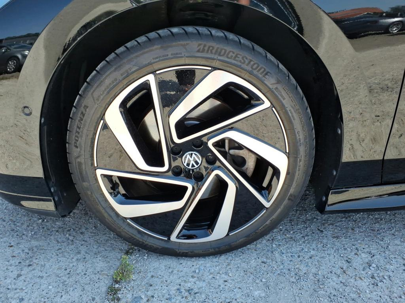Volkswagen ID.7 Tourer Pro *20Zoll*Int./Ext. Paket*AHK*360*Head-Up* — photo 5
