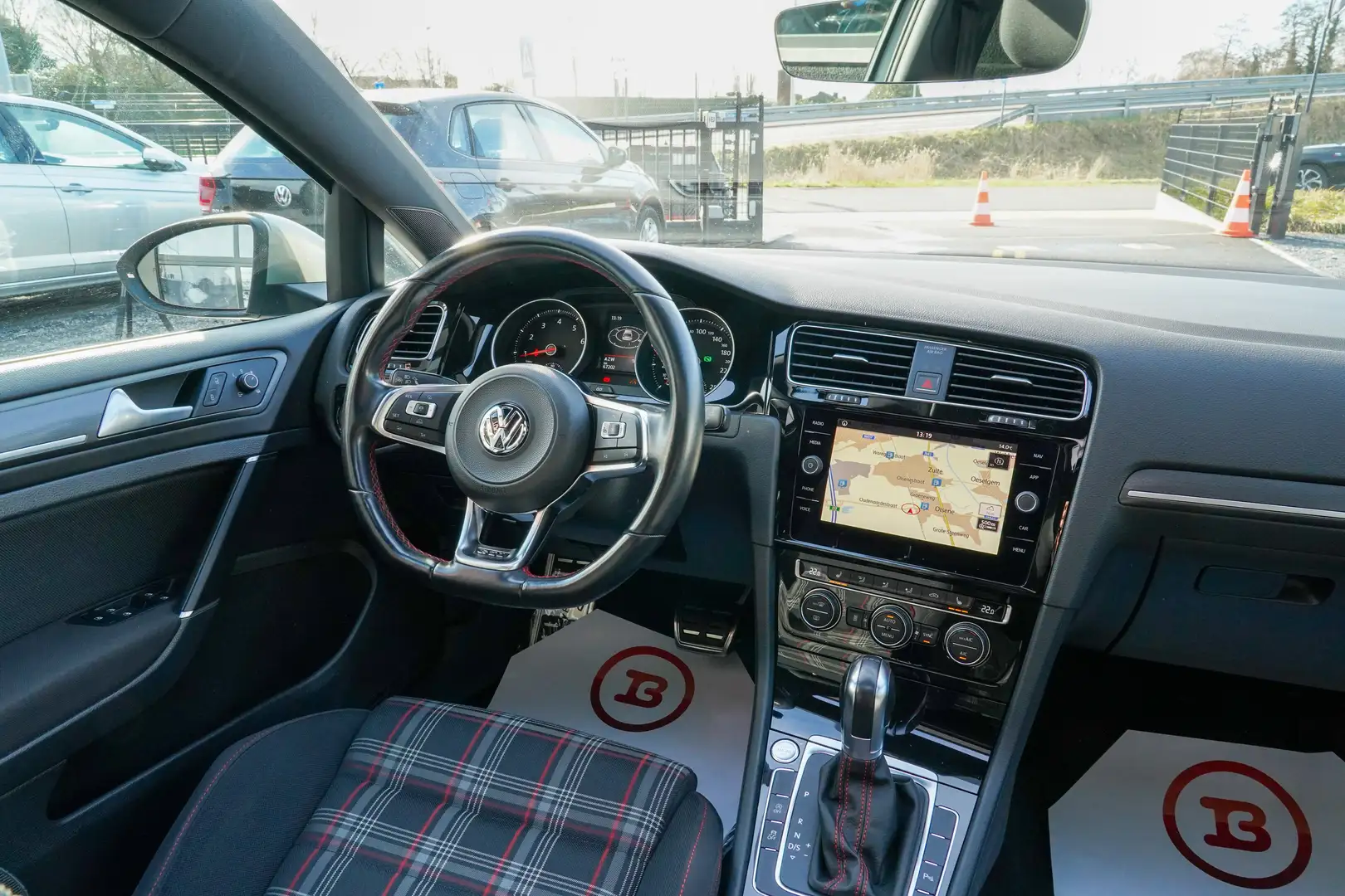 Volkswagen Golf GTI 2.0 TSI 230pk Performance DSG | Pano | Trekhaak Gris - 2