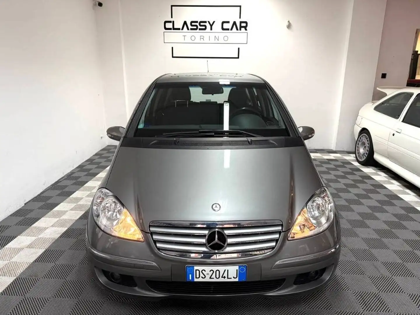 Mercedes-Benz A 150 150 Elegance Gris - 2