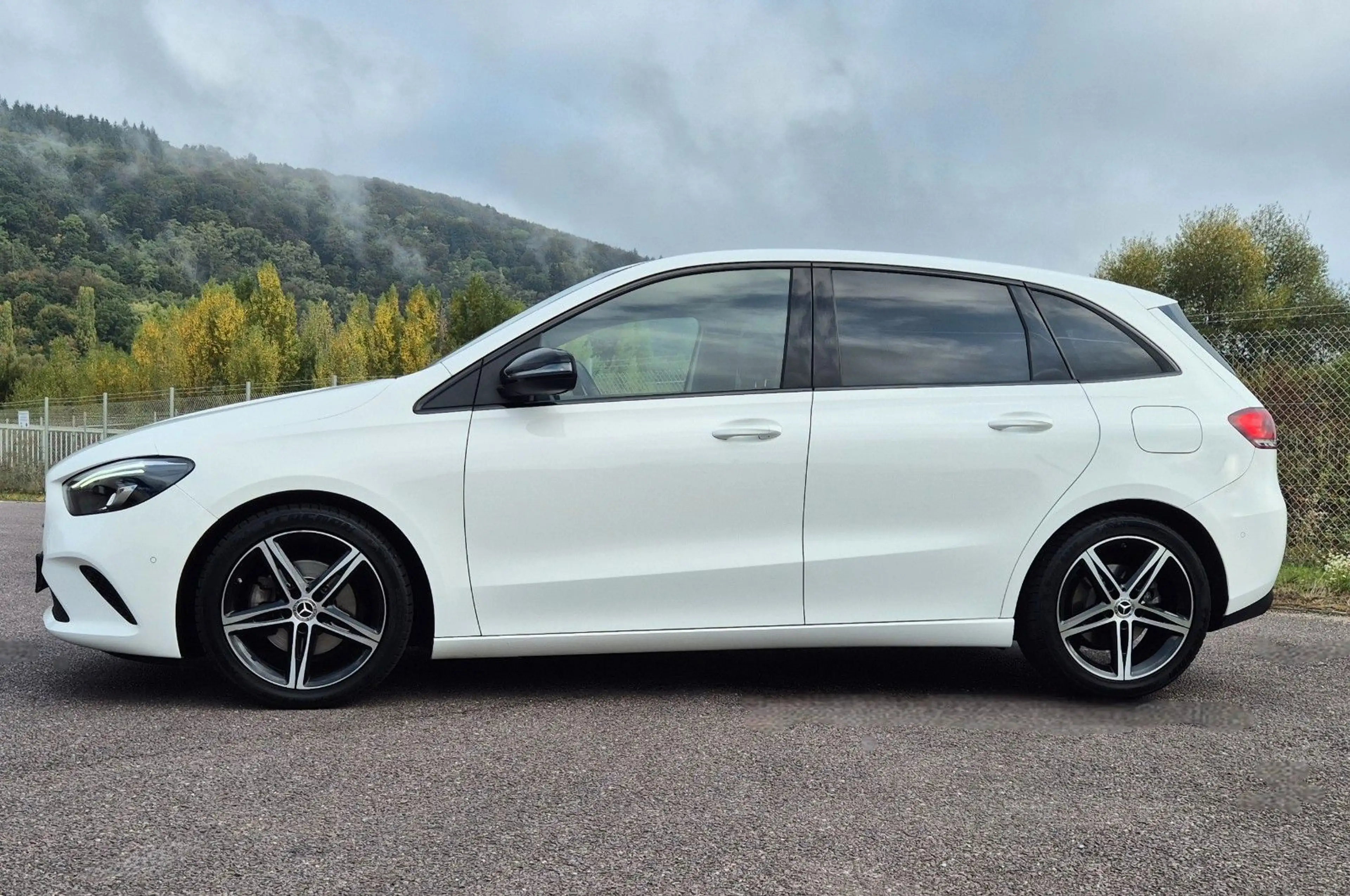 Mercedes-Benz B 200 Progressive, LED, Automatik, Navi. — photo 2