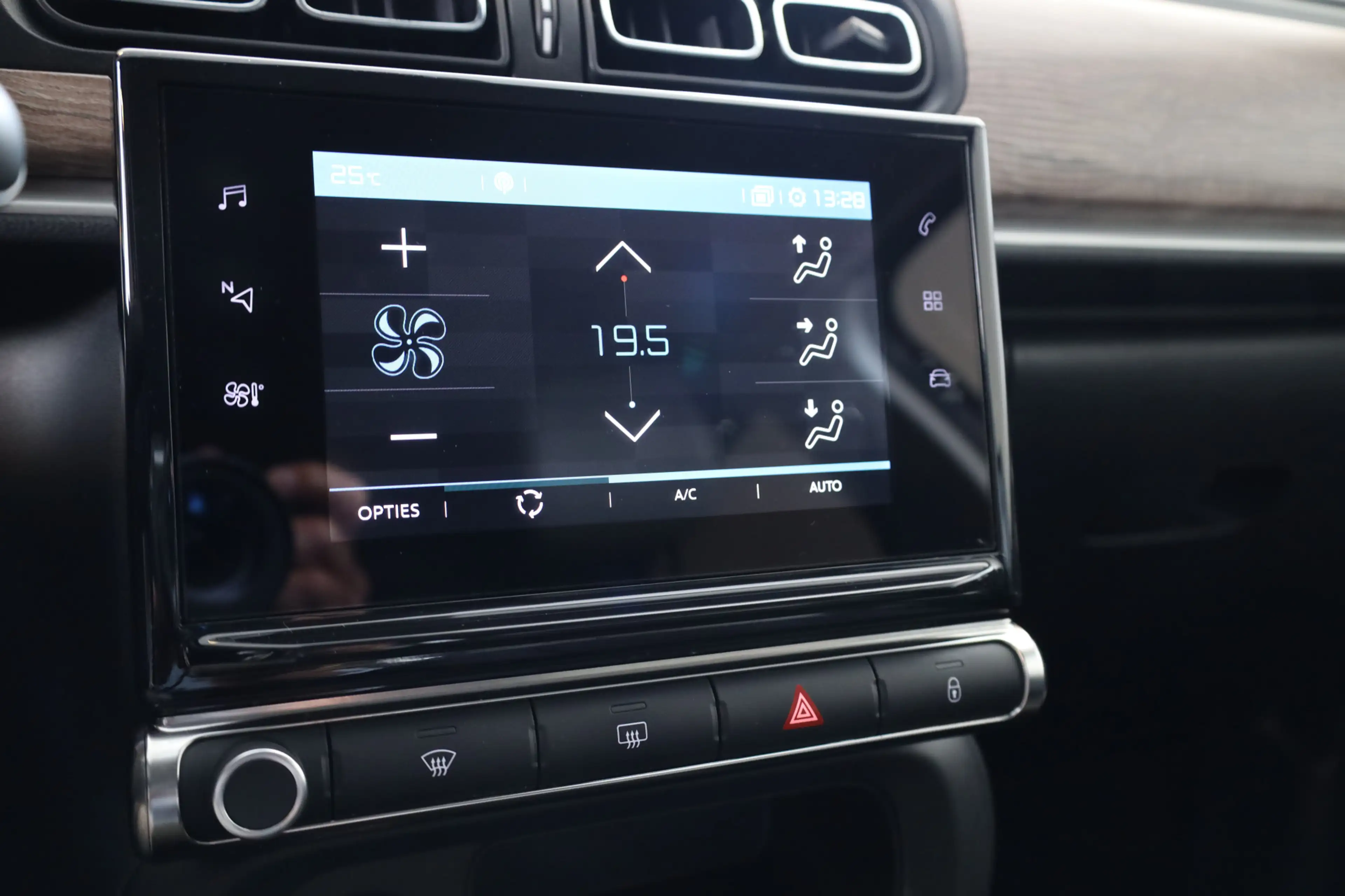 Citroen C3 PT 83 Shine Keyless | Sensoren v+a | Camera | Stoe — photo 25