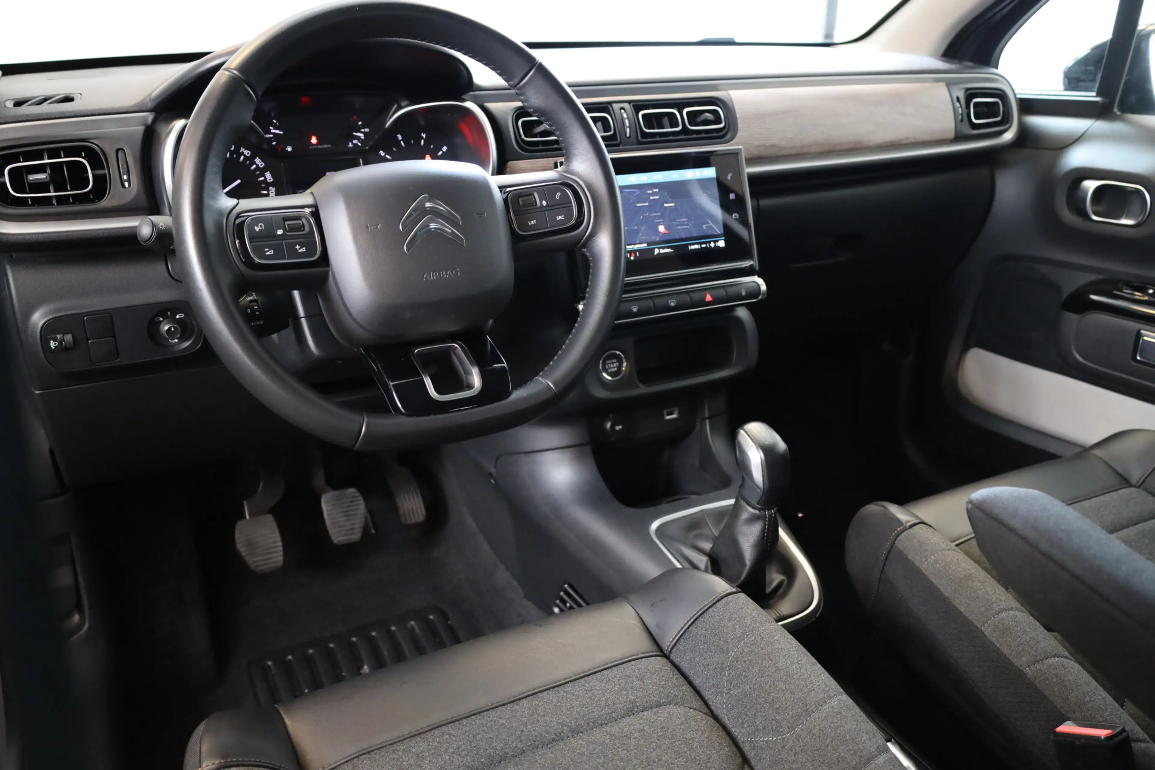 Citroen C3 PT 83 Shine Keyless | Sensoren v+a | Camera | Stoe — photo 31