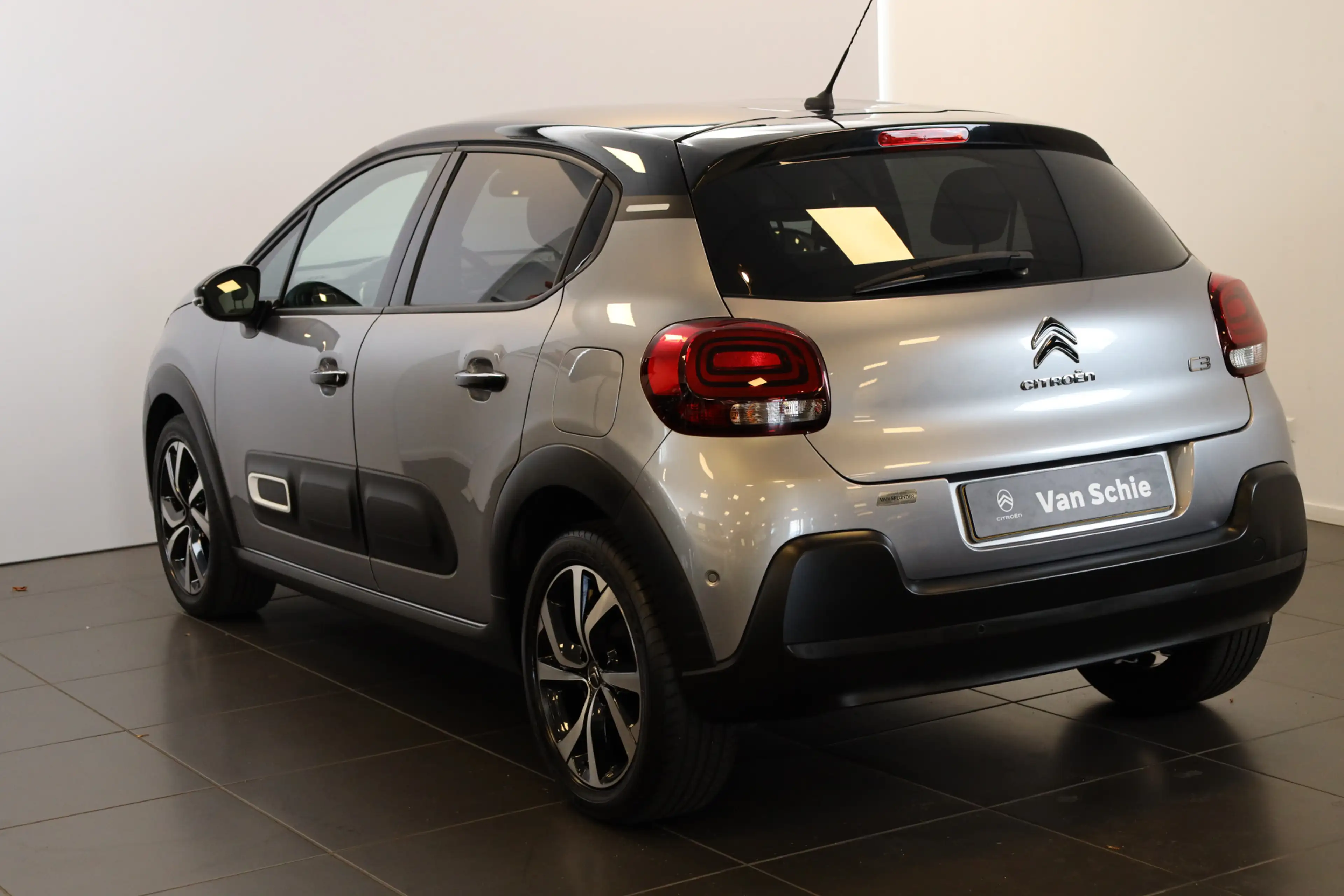 Citroen C3 PT 83 Shine Keyless | Sensoren v+a | Camera | Stoe — photo 10
