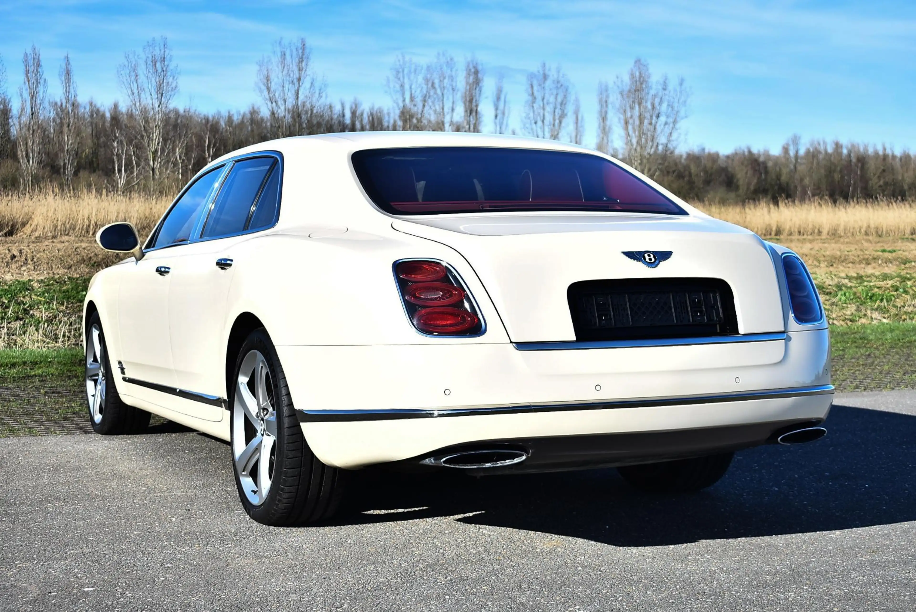 Bentley Mulsanne Speed sedan 6.75L V8 — photo 12