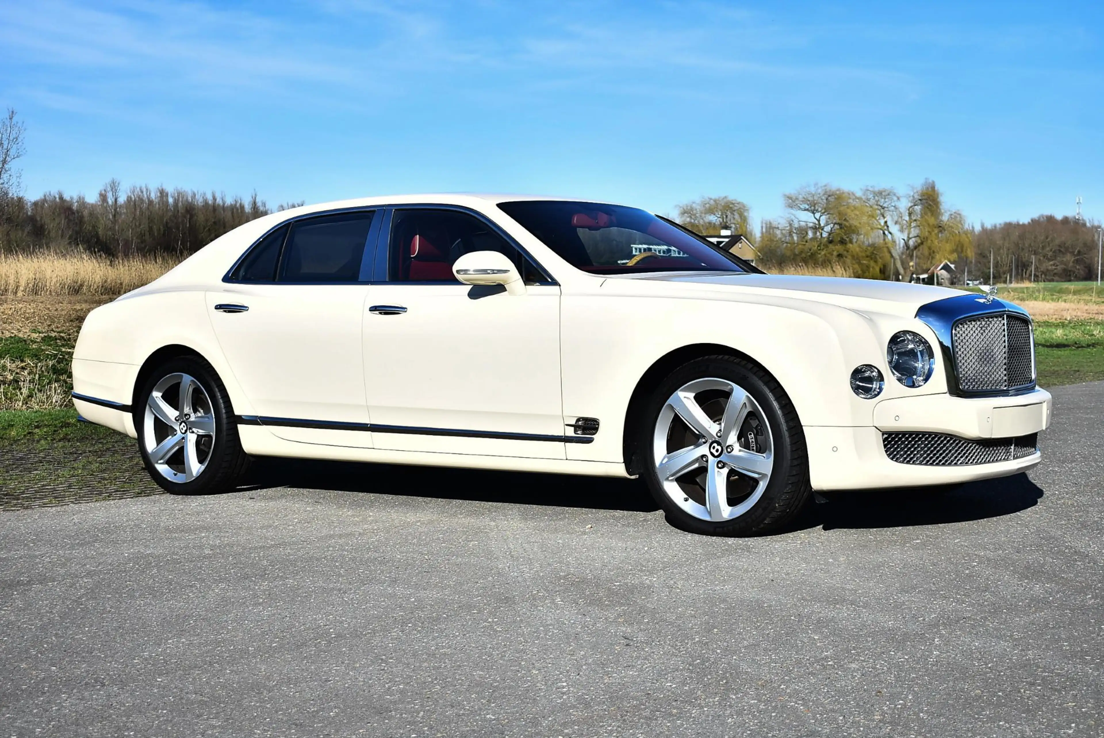 Bentley Mulsanne Speed sedan 6.75L V8 — photo 2