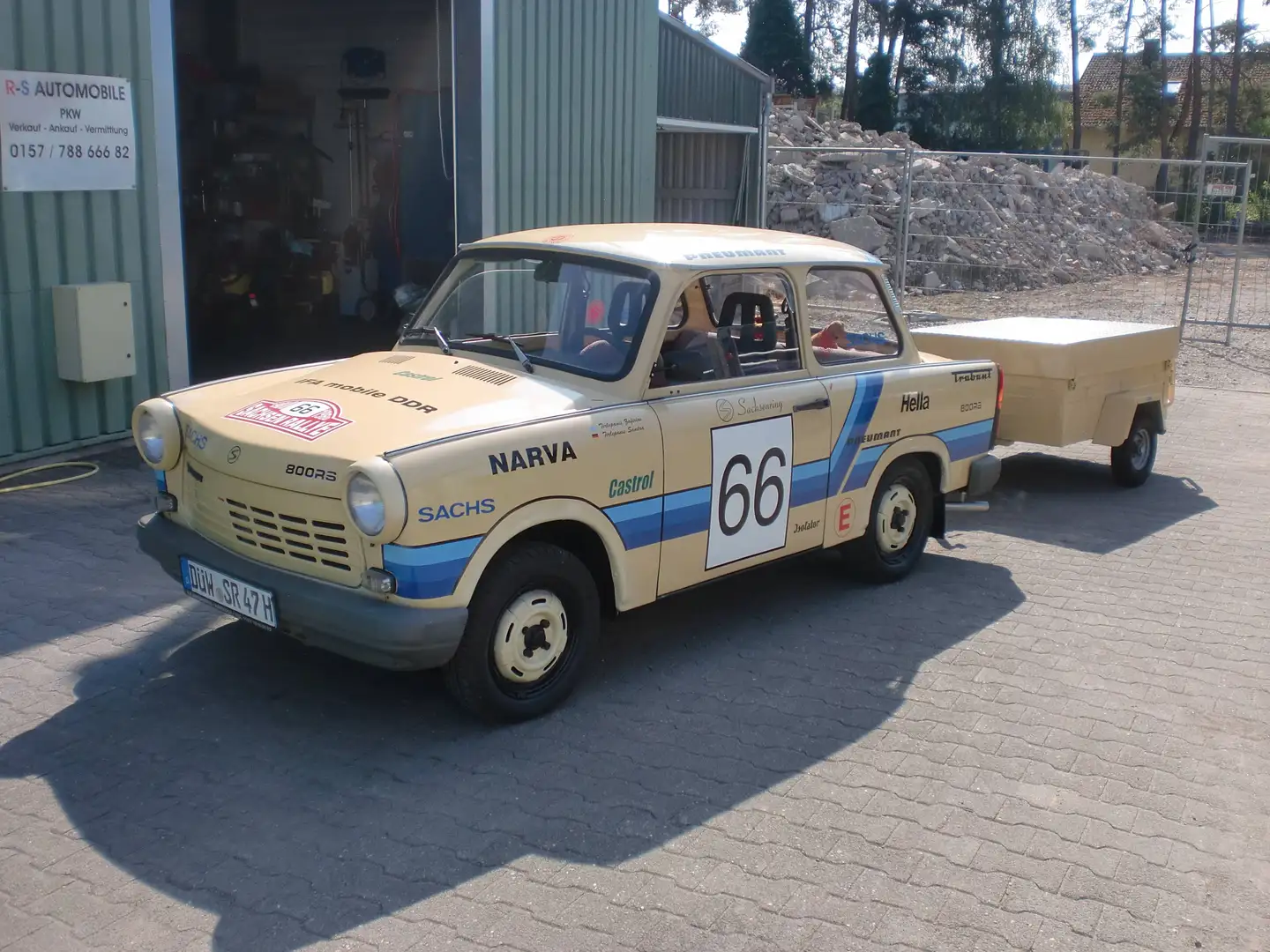 Trabant 1.1 4 Zylinder Benzin incl. Anhänger,H-Zulassung Gelb - 2