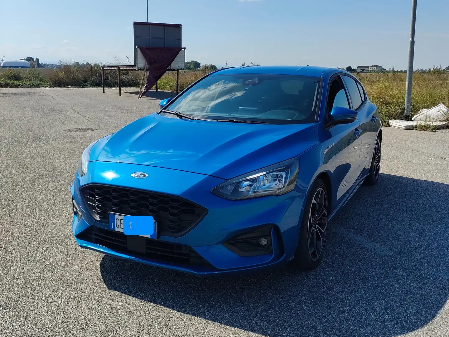 Ford Focus St-line 1.0 ecoboost 125 cv Blau - 2