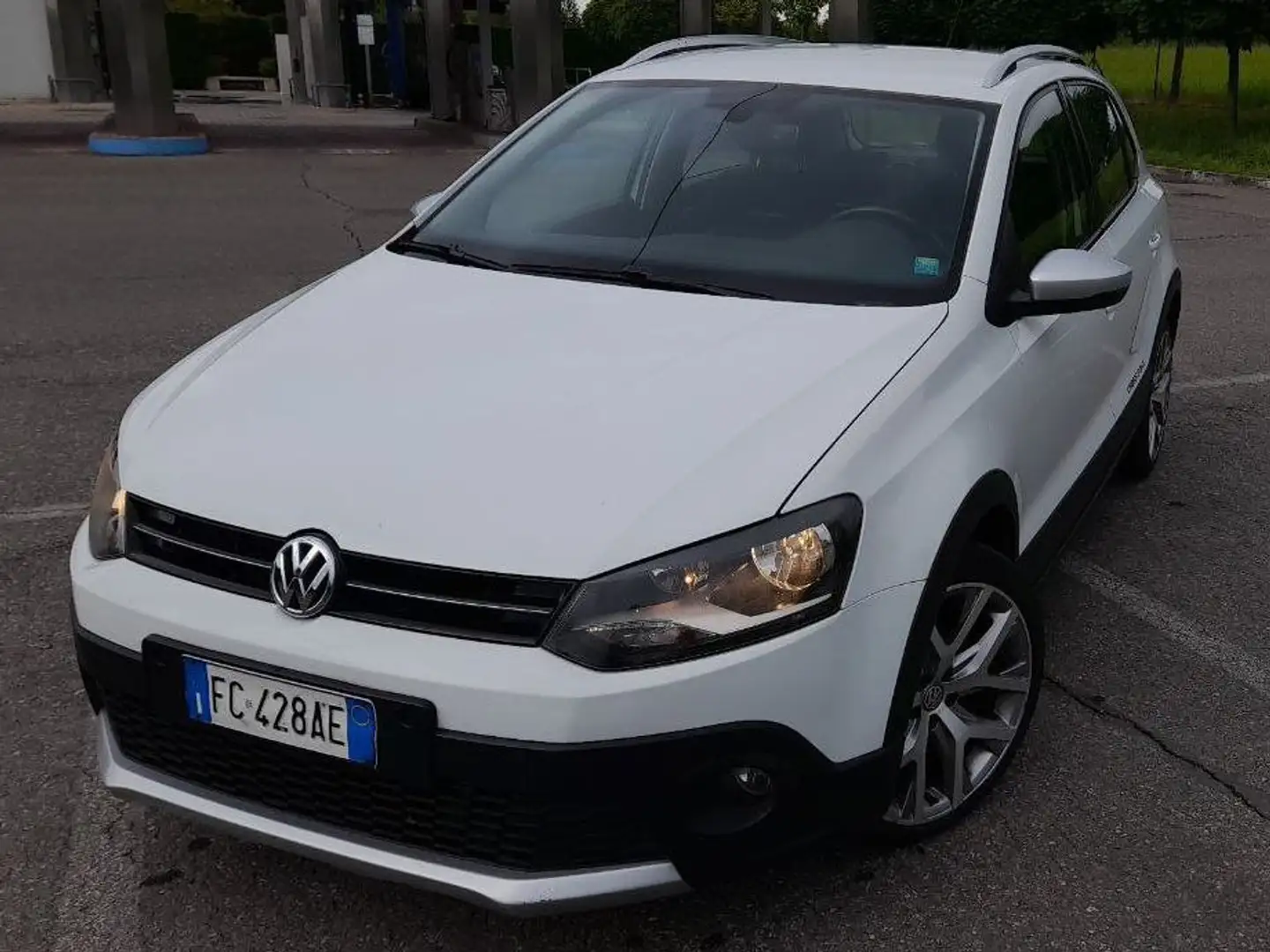 Volkswagen Polo Cross Polo 5p 1.4 tdi bm Cross dsg Bianco - 1