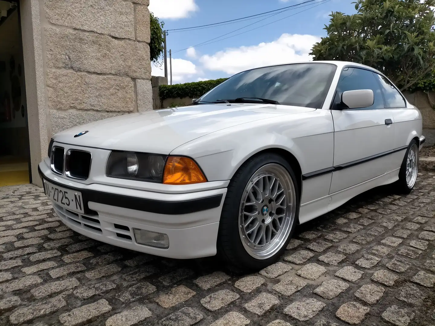 BMW 318 318is Coupé - 1