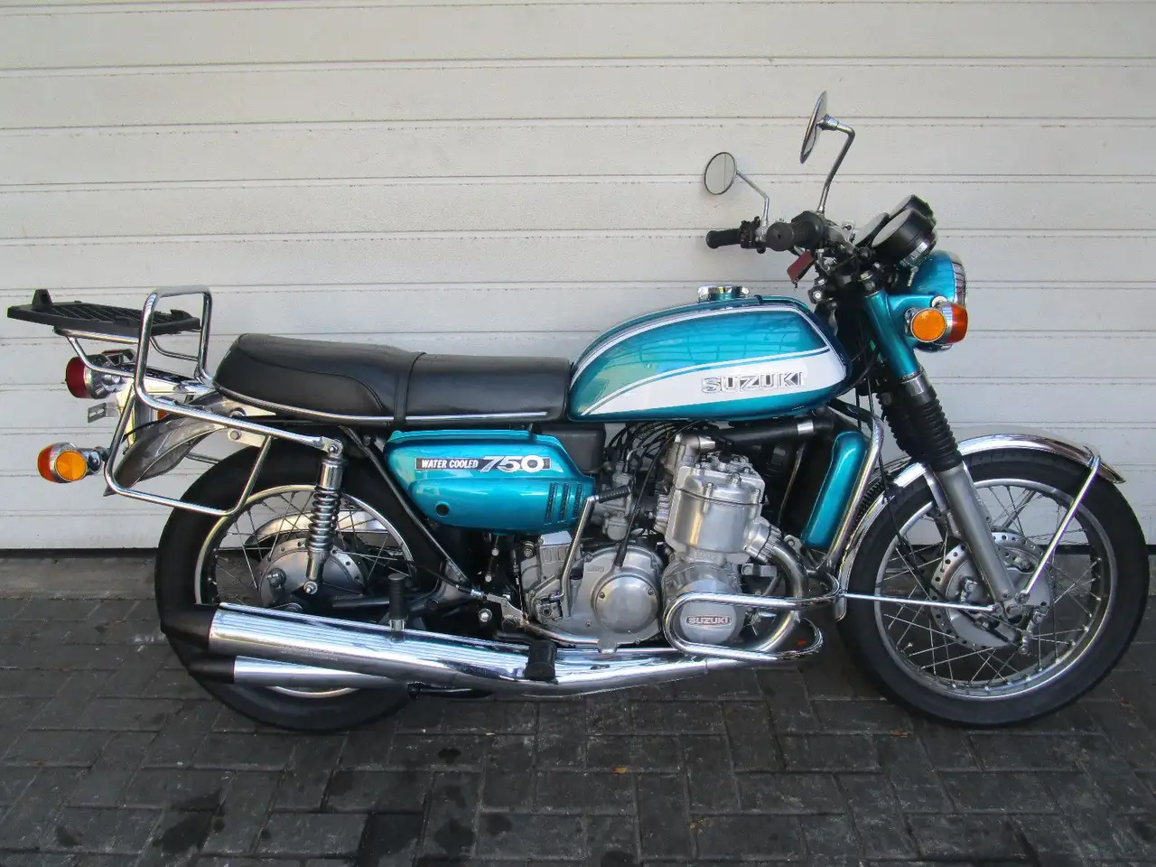 Suzuki GT 750