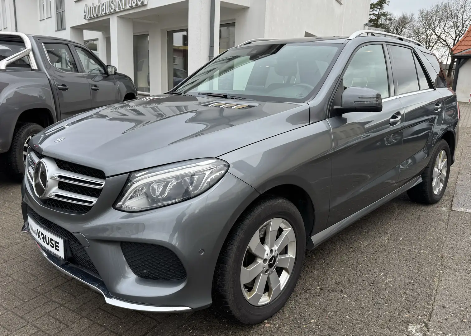 Mercedes-Benz GLE 350 AMG-Line Grau - 2