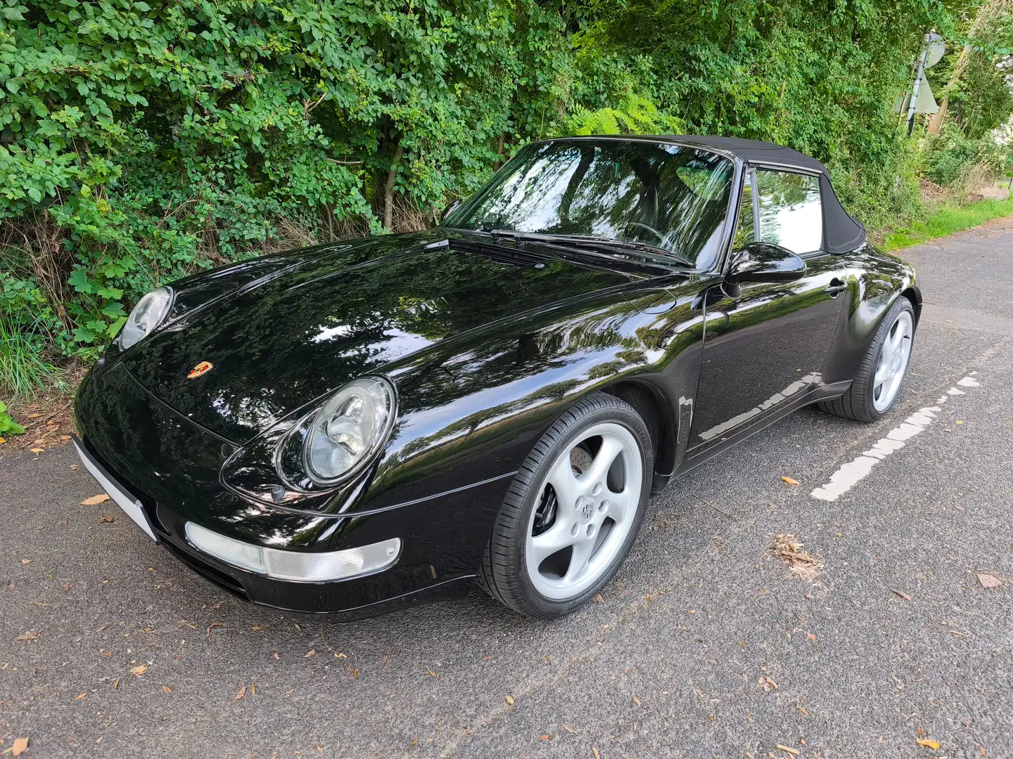 Porsche 993 911 Carrera 2 Cabriolet Tiptronic Schwarz - 2