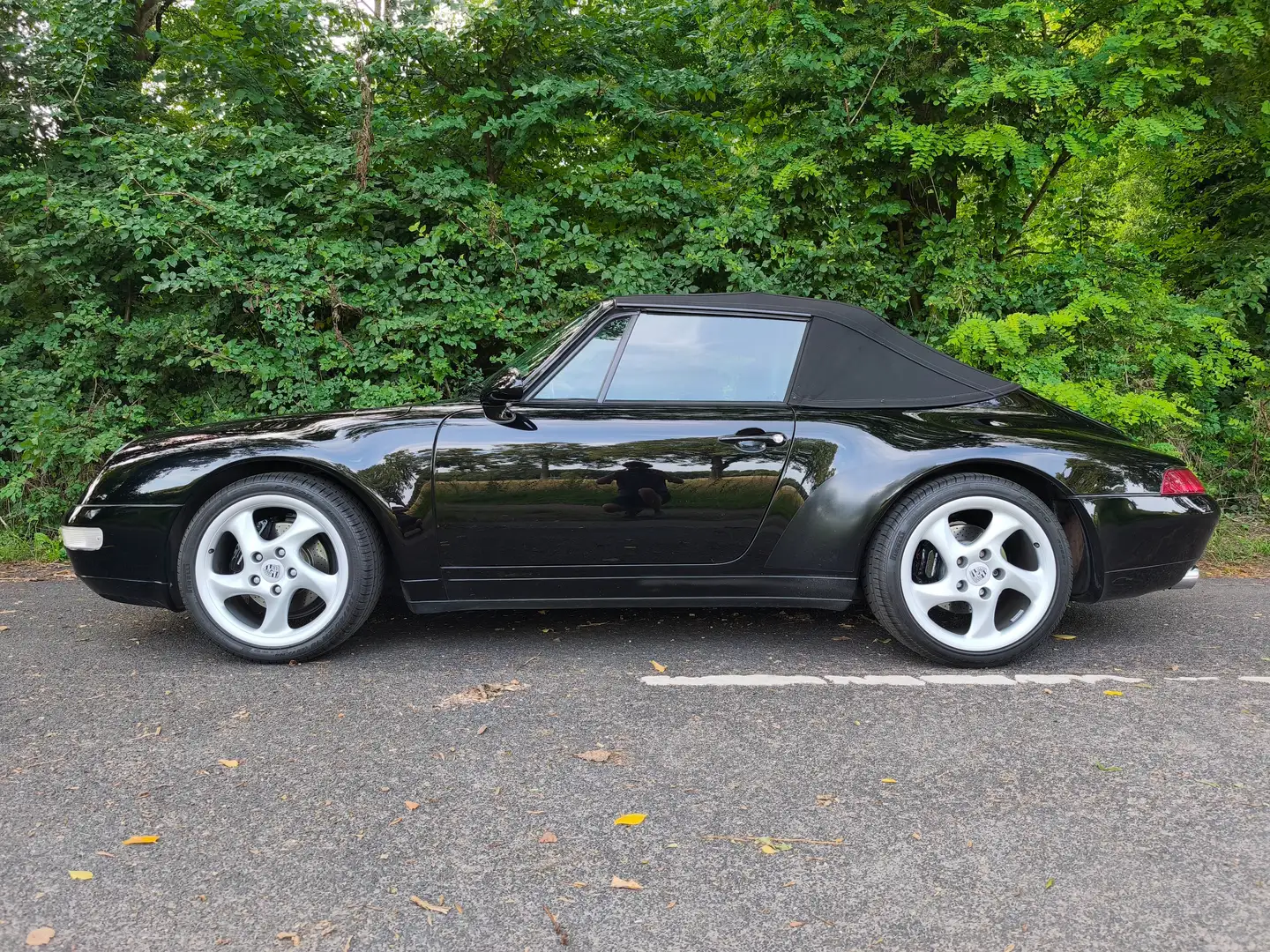 Porsche 993 911 Carrera 2 Cabriolet Tiptronic Schwarz - 1