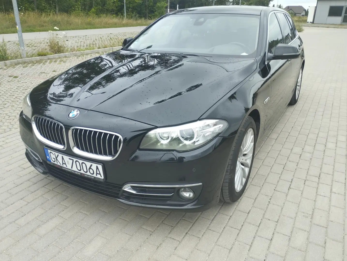 BMW 518 518d Touring Aut. Luxury Line Schwarz - 1