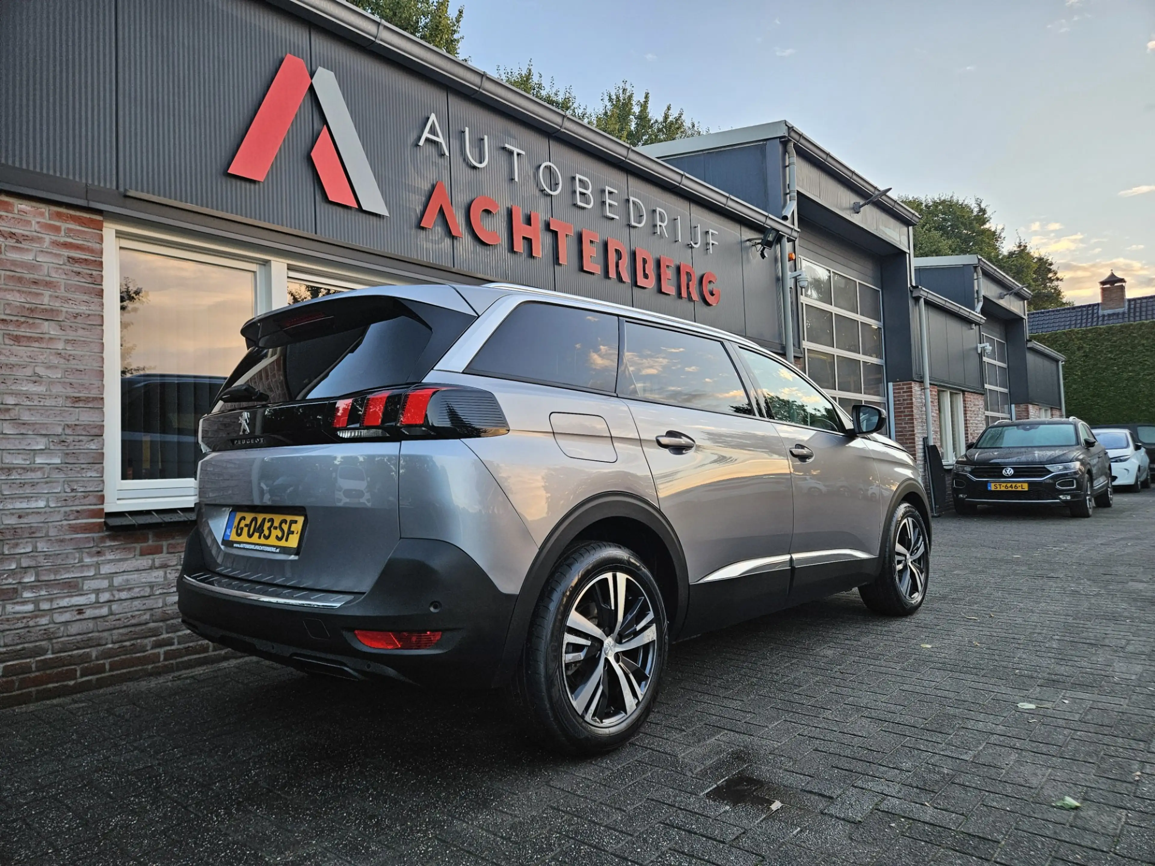 Peugeot 5008 1.2 PureTech Crossway 7-Zitplaatsen! Camera! Carpl — photo 17