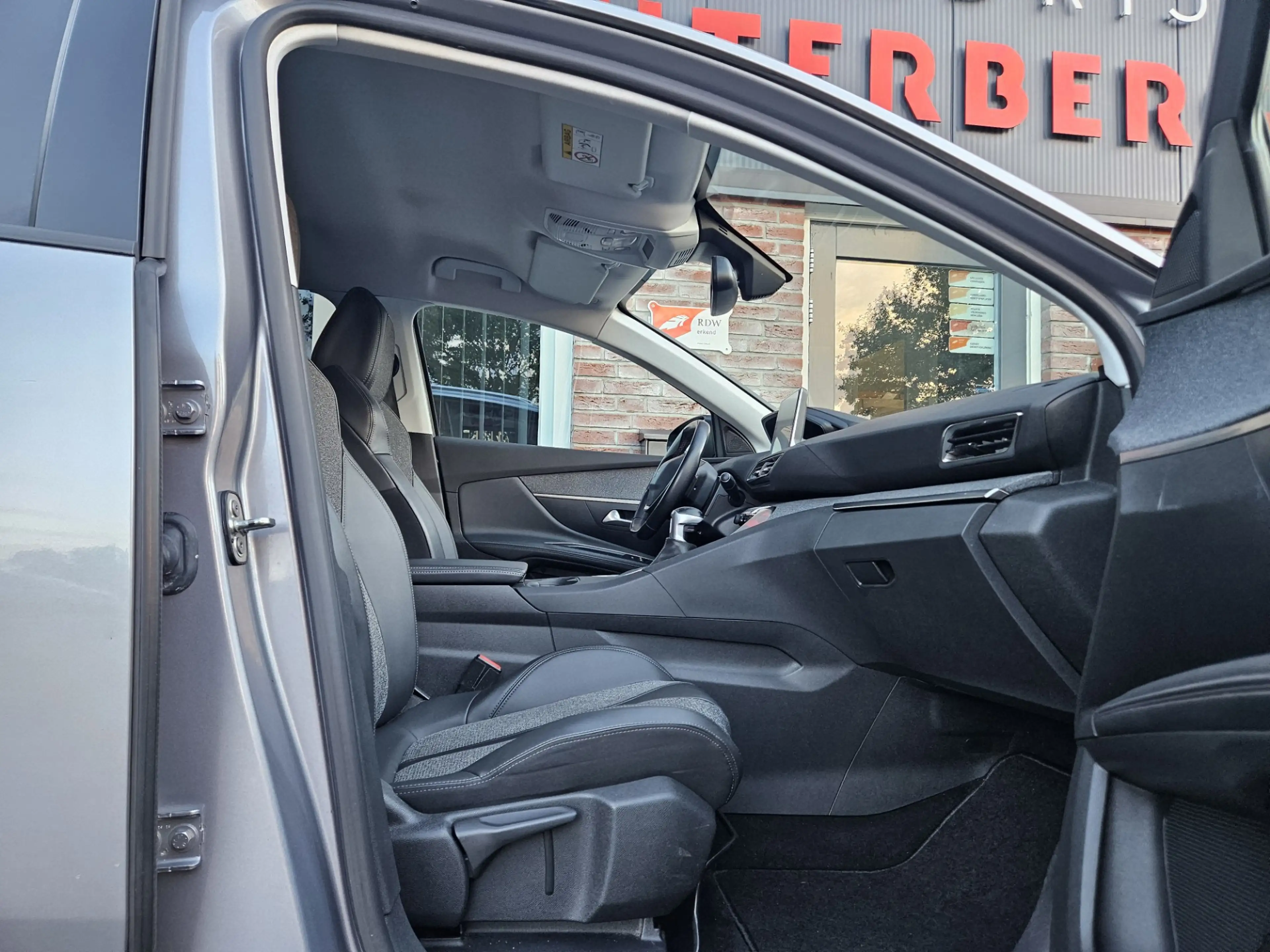 Peugeot 5008 1.2 PureTech Crossway 7-Zitplaatsen! Camera! Carpl — photo 37