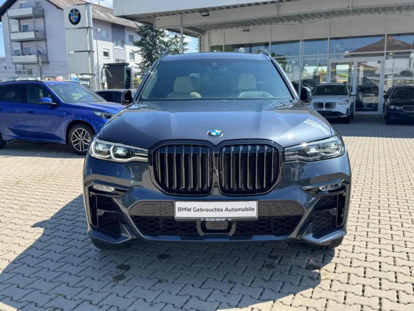 BMW X7 xDrive 40d A Sportpaket HUD Luftfederung Niveau St Grau - 2