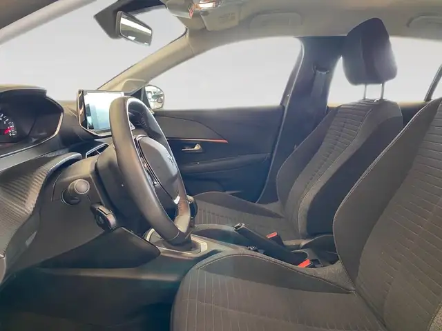 Peugeot 208 view 7