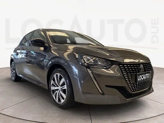 Peugeot 208 view 3