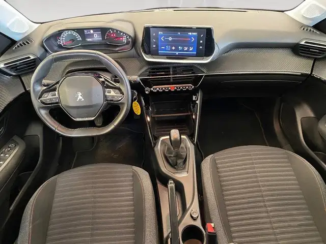 Peugeot 208 view 6