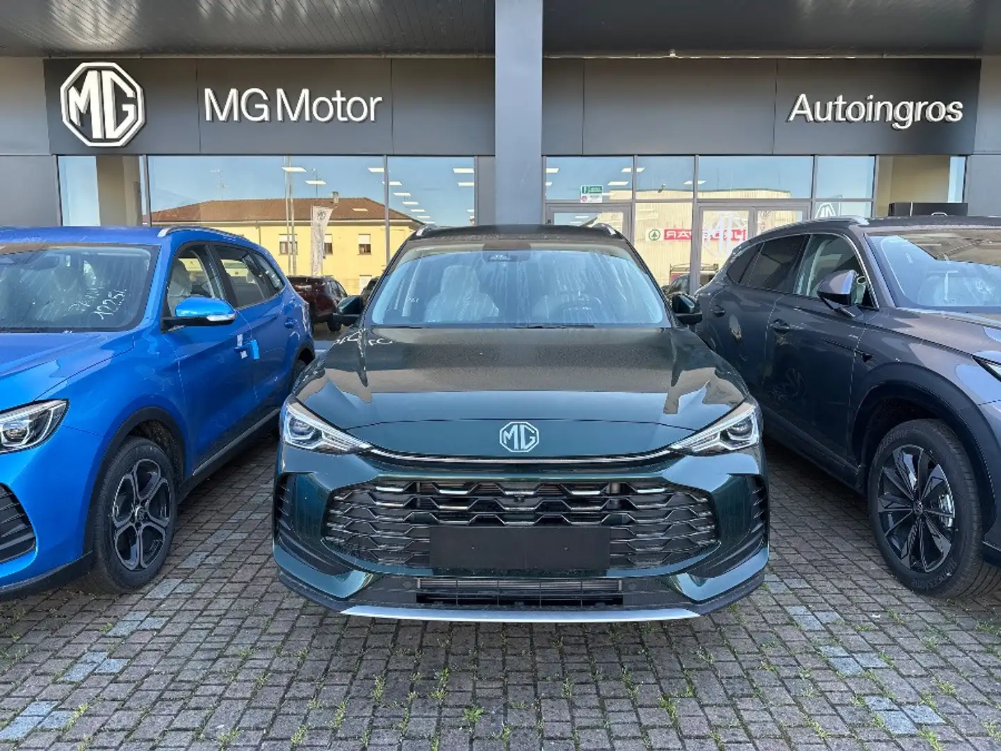 MG ZS HEV LUX British green Zelená - 2