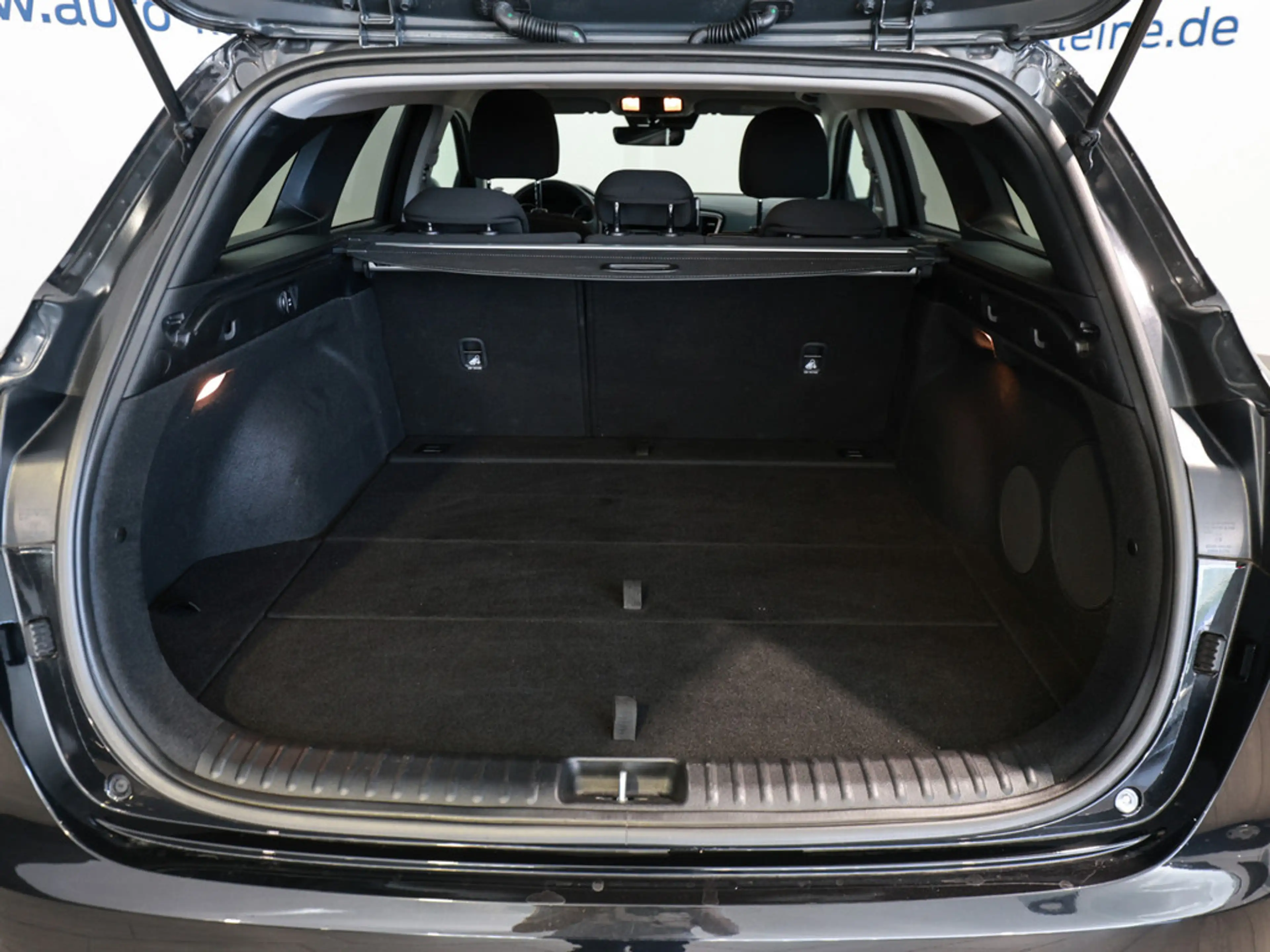 Kia Ceed / cee'd — photo 24