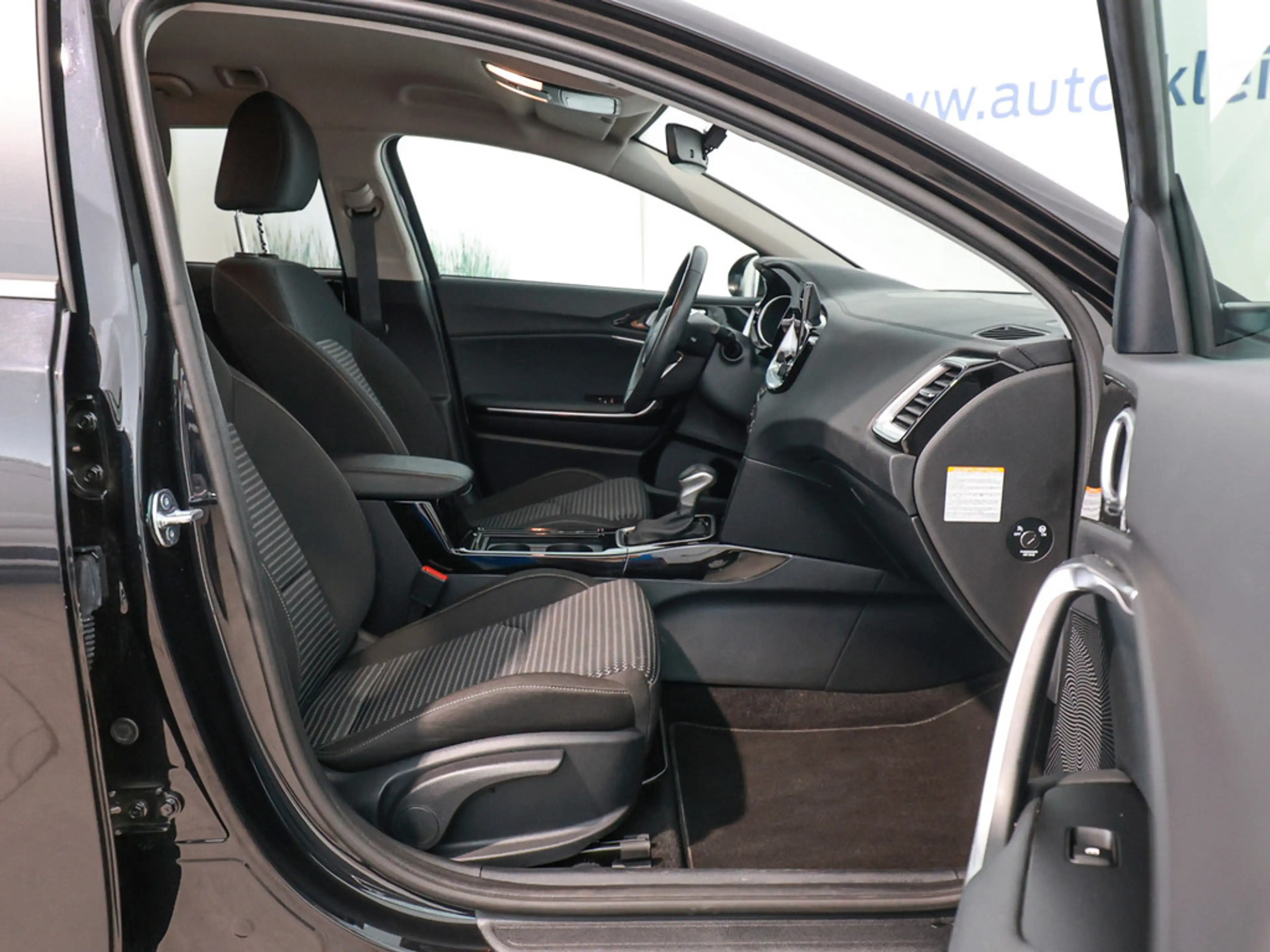 Kia Ceed / cee'd — photo 2
