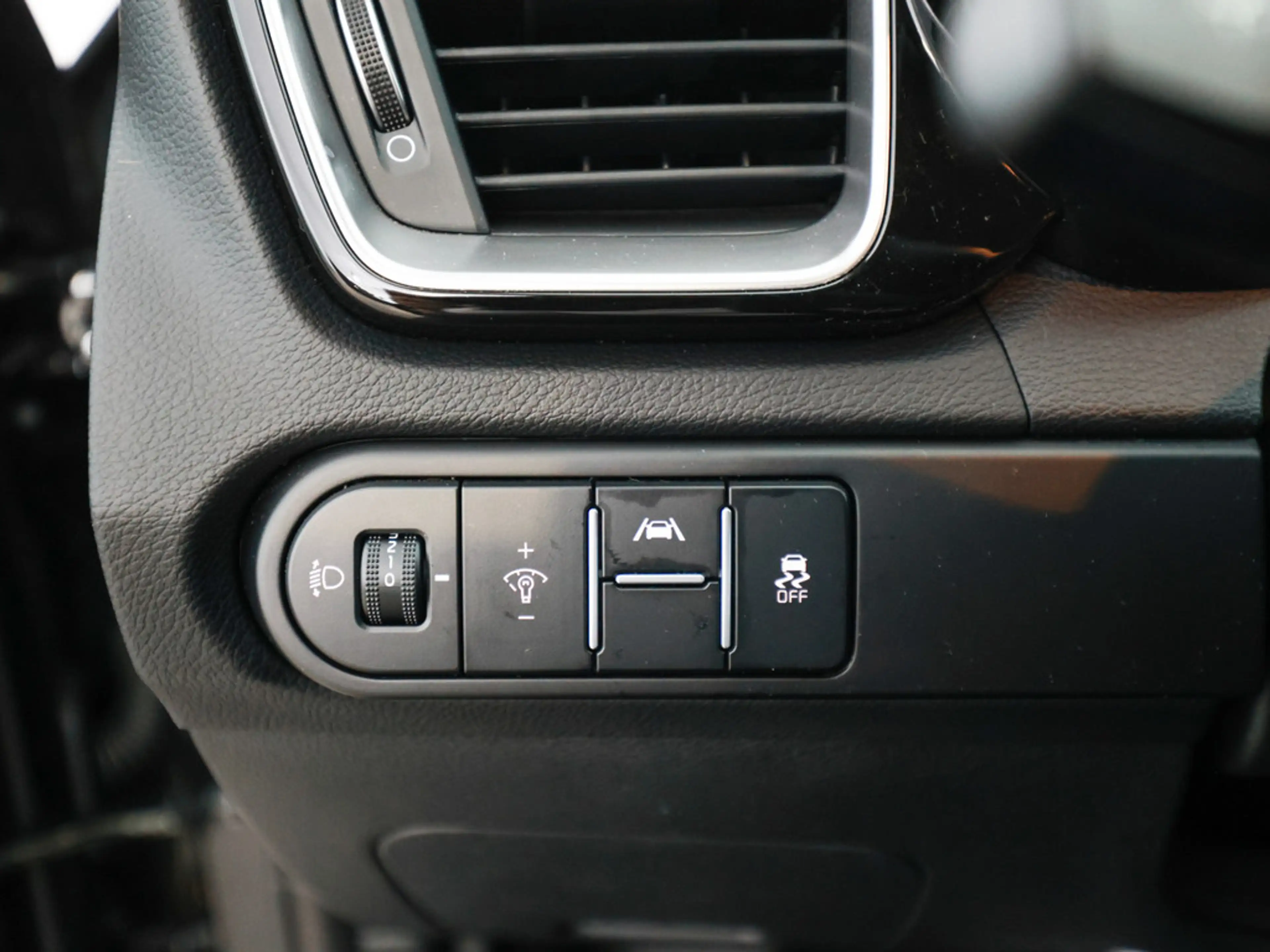 Kia Ceed / cee'd — photo 21