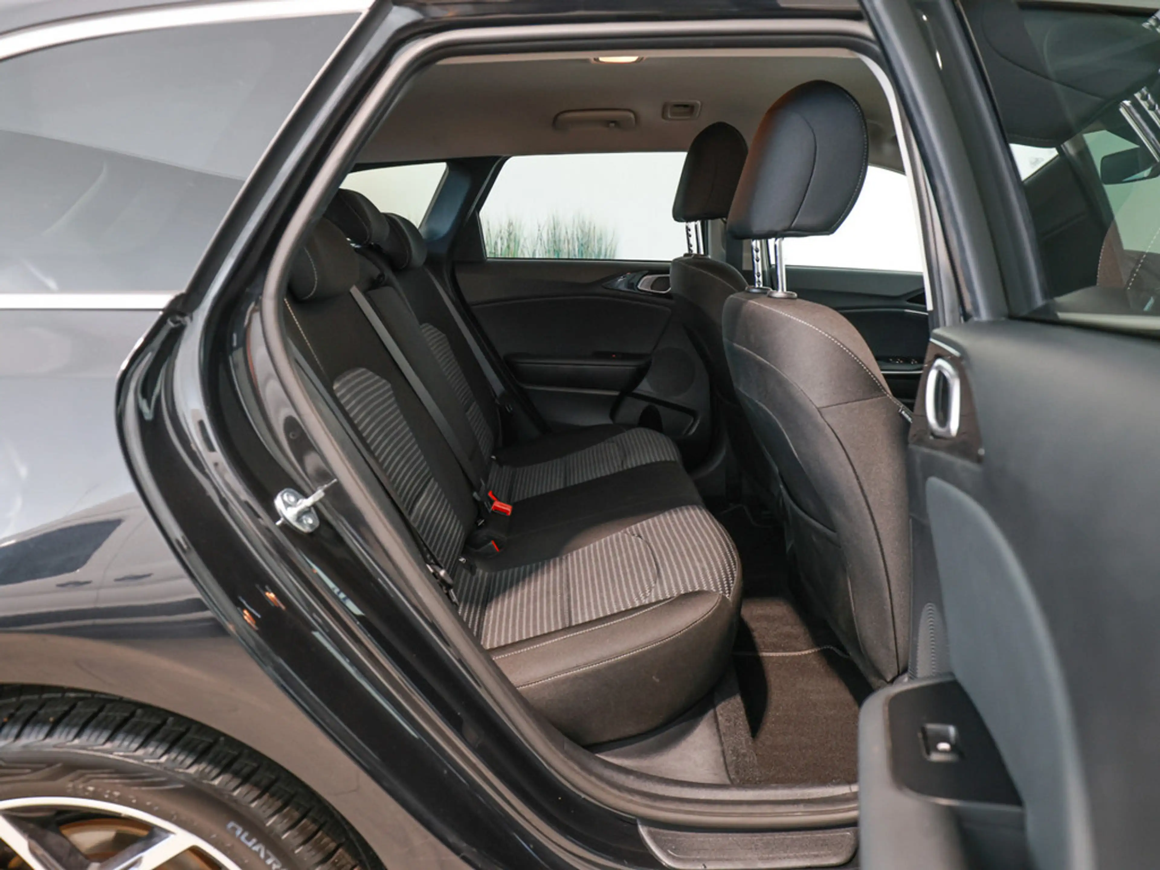Kia Ceed / cee'd — photo 4