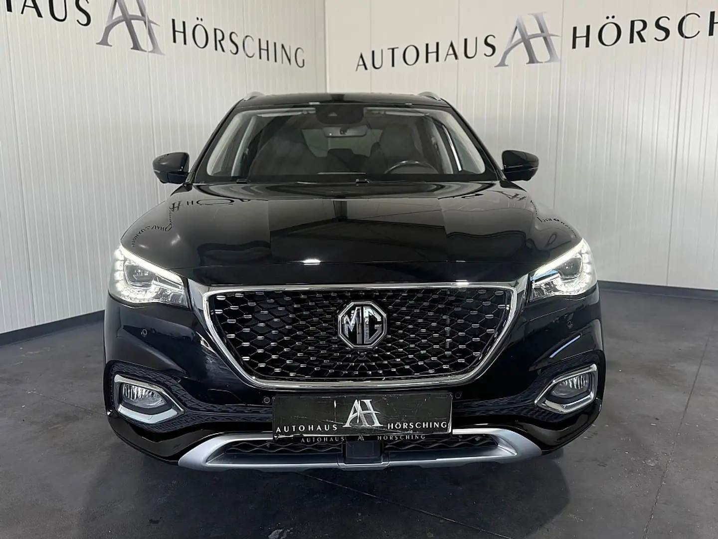 MG EHS PHEV Schwarz - 2