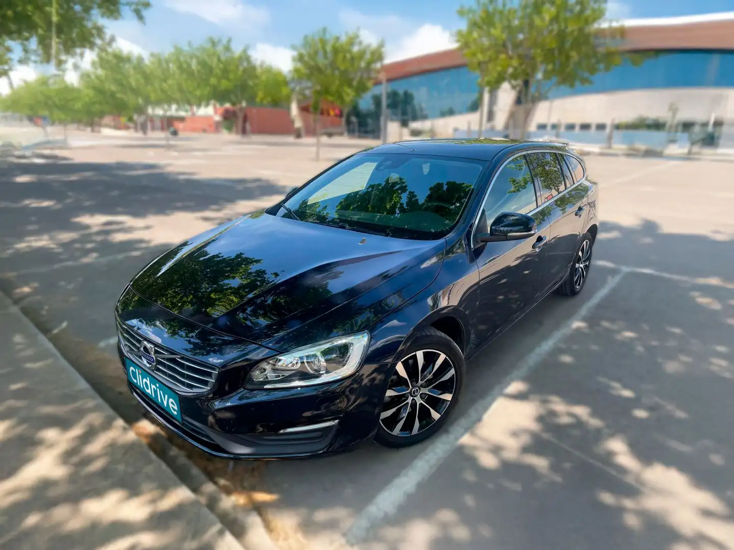 Volvo V60 T3 Momentum Negro - 2