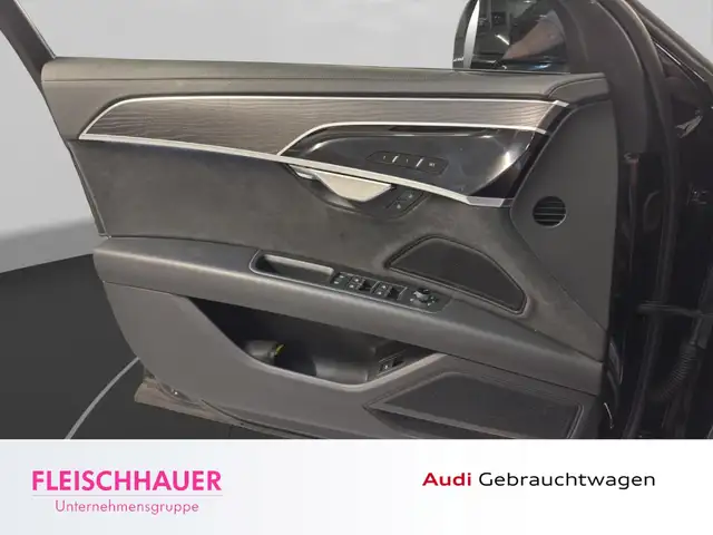 Audi A8 view 13