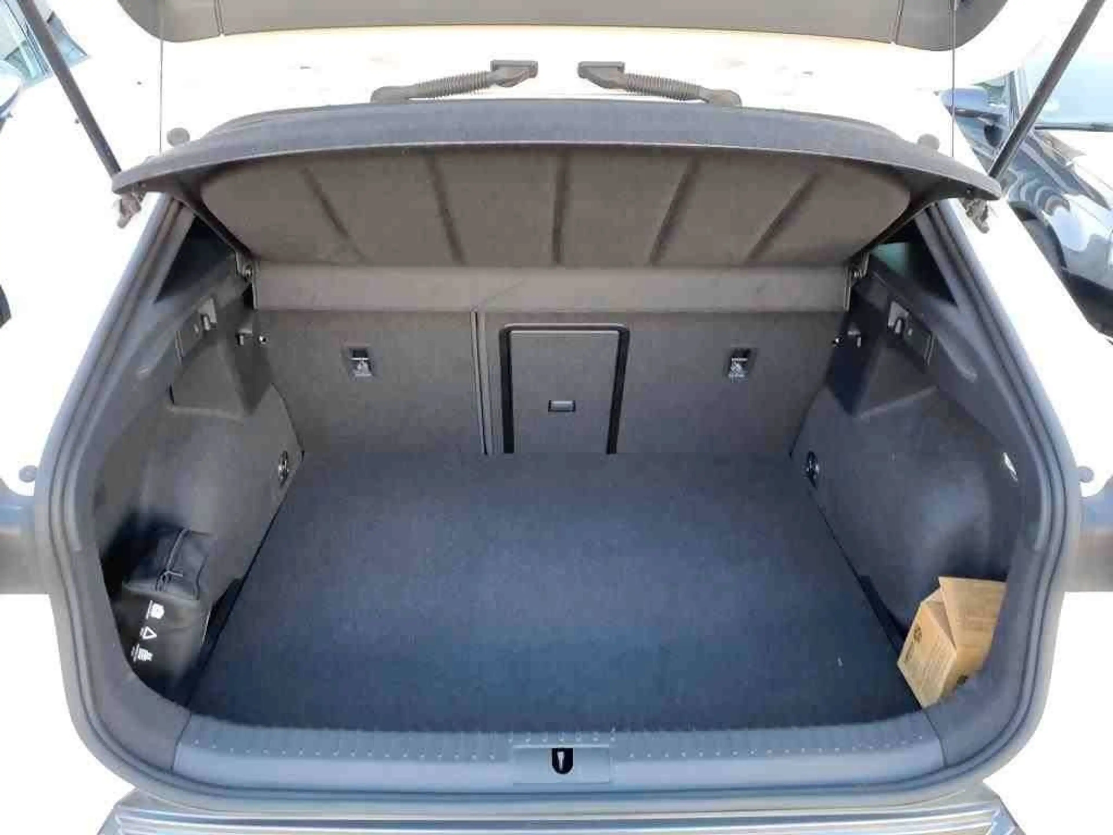 CUPRA Formentor VZ 1.4e/TSI Navi SHZ ACC LED PDC Alu — photo 7