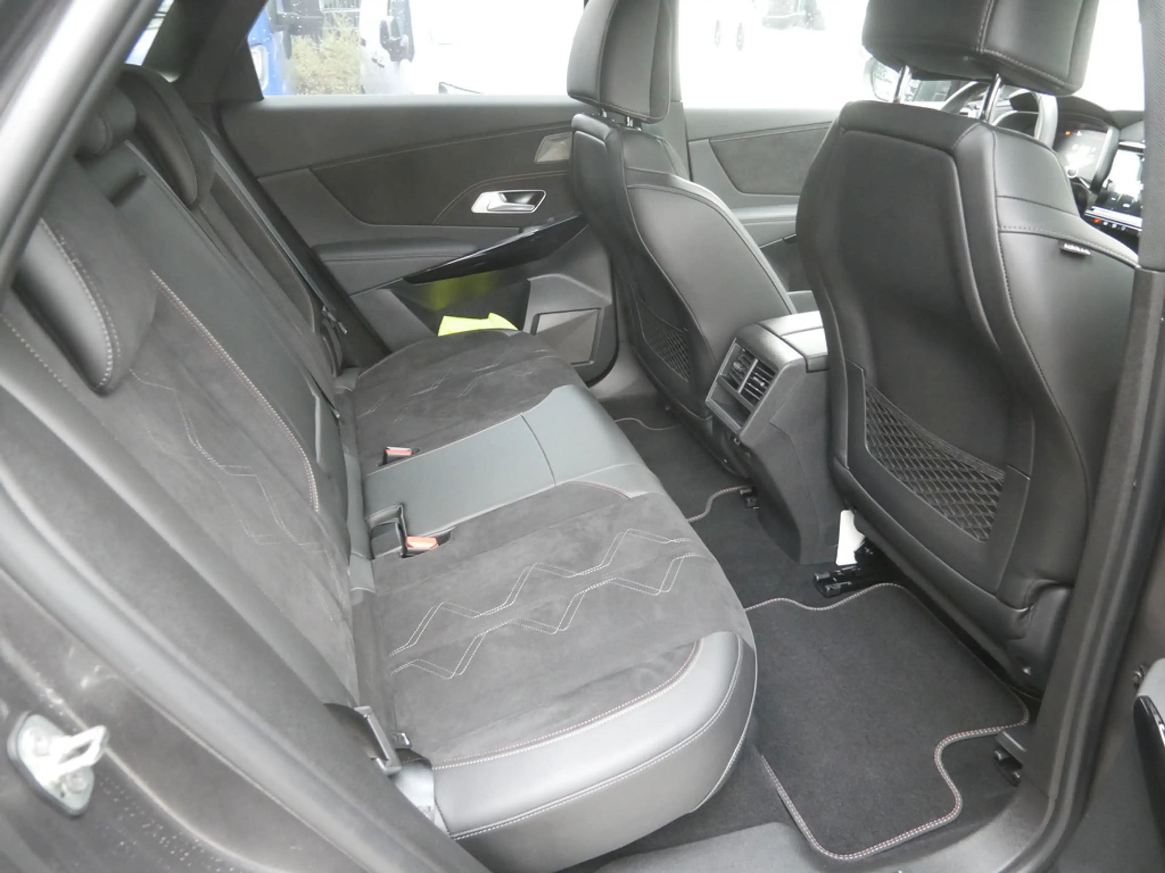 DS Automobiles DS 7 Crossback Performance Line+ BlueHDi 130 — photo 5