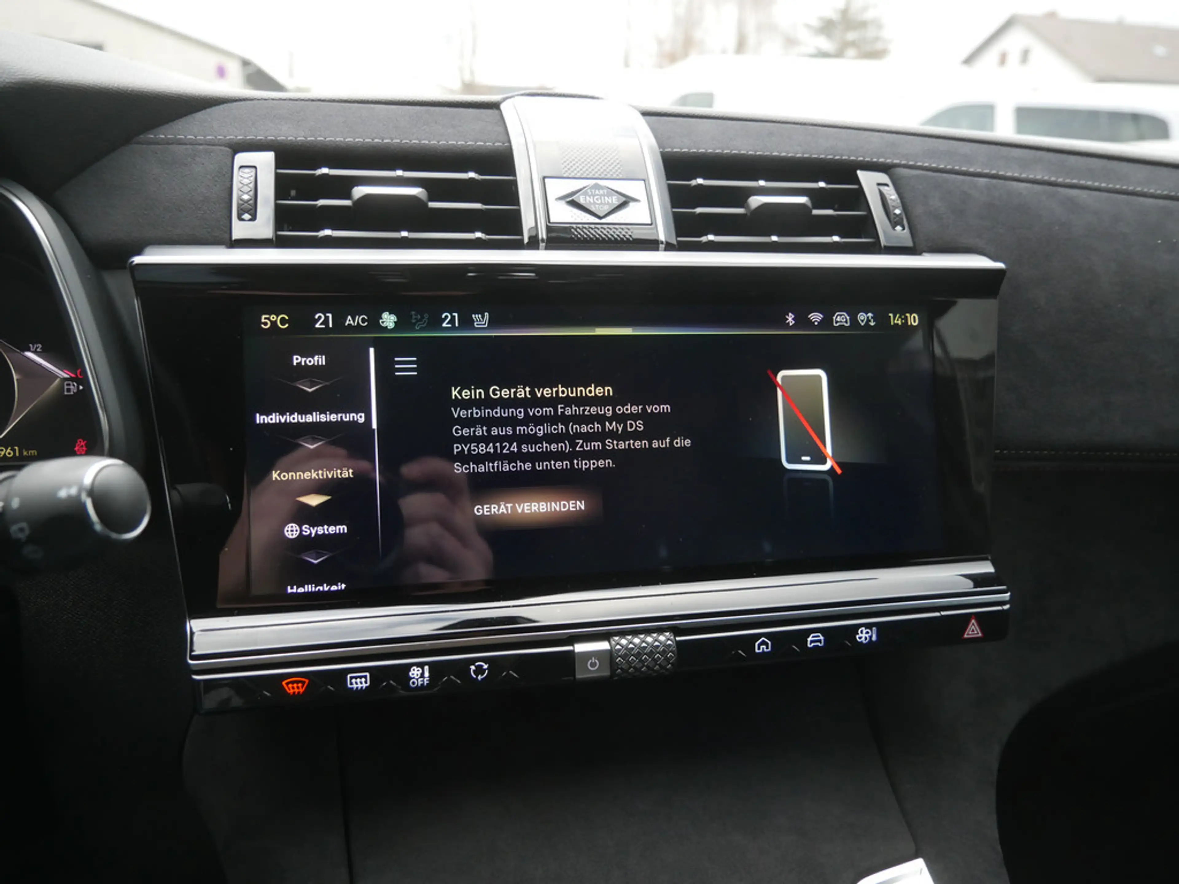 DS Automobiles DS 7 Crossback Performance Line+ BlueHDi 130 — photo 9