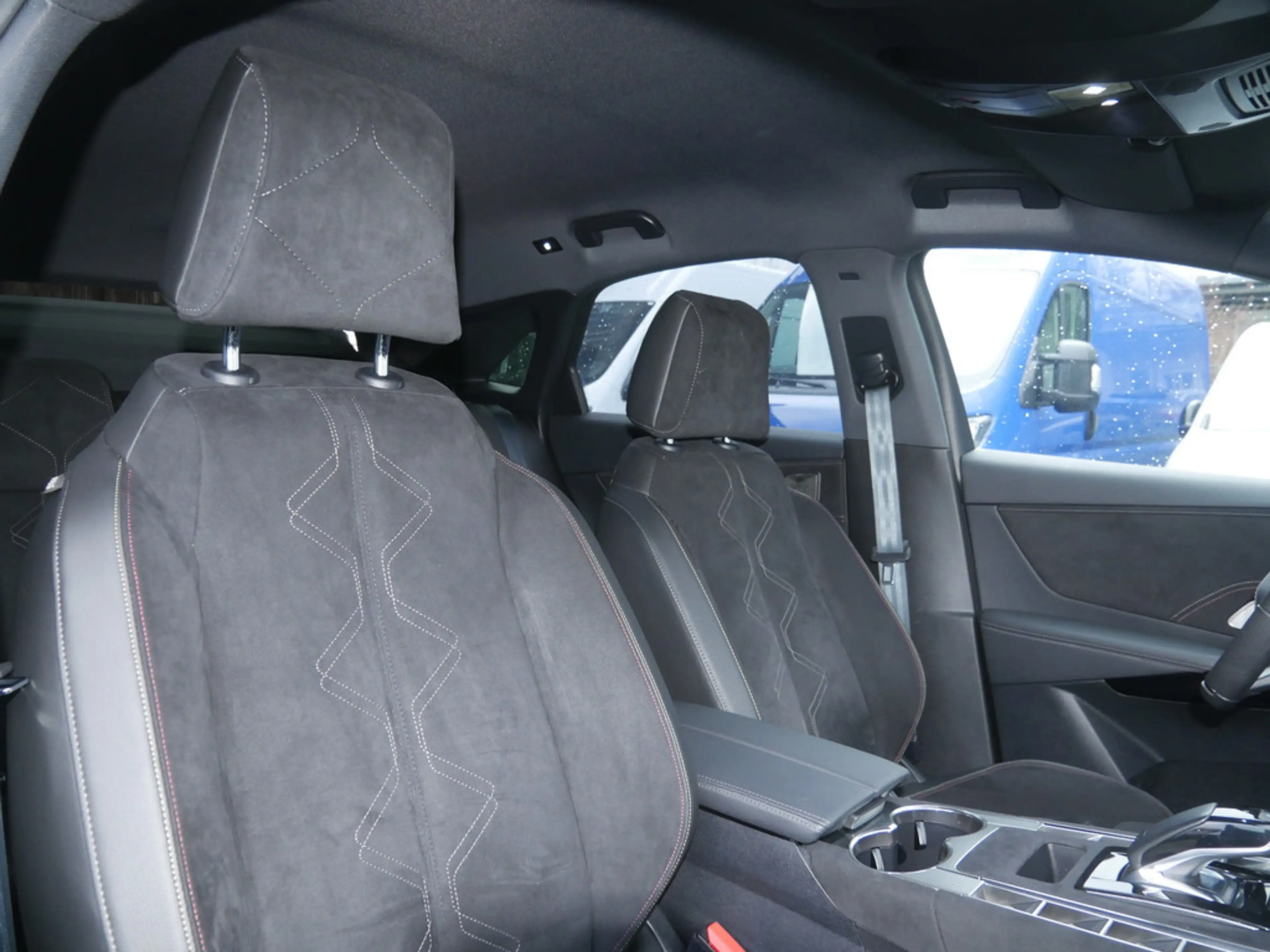 DS Automobiles DS 7 Crossback Performance Line+ BlueHDi 130 — photo 16
