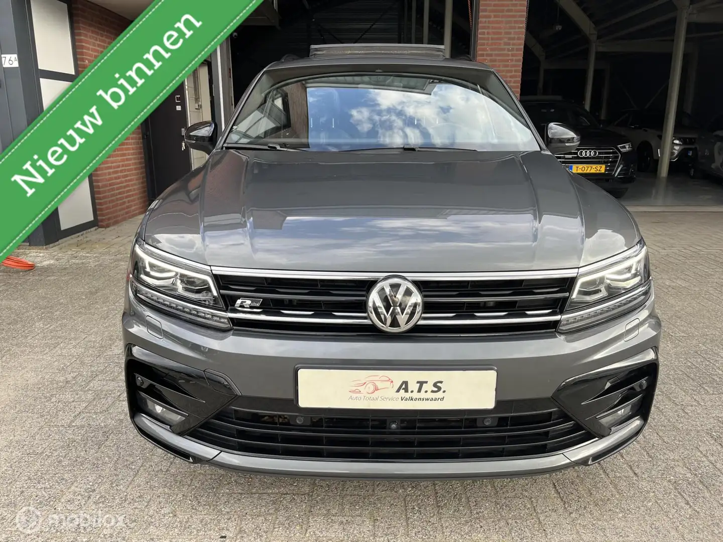Volkswagen Tiguan 1.5 TSI ACT 3X R-LINE*PANO-DAK*LED*ACC*PDC* Grijs - 2