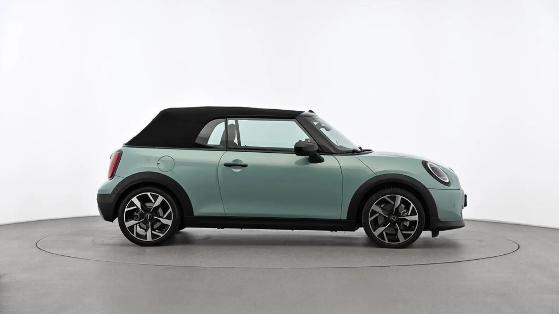 MINI Cooper C Cabrio Favoured Trim Grün - 2