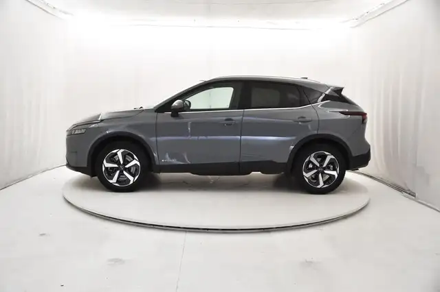 Nissan Qashqai view 2