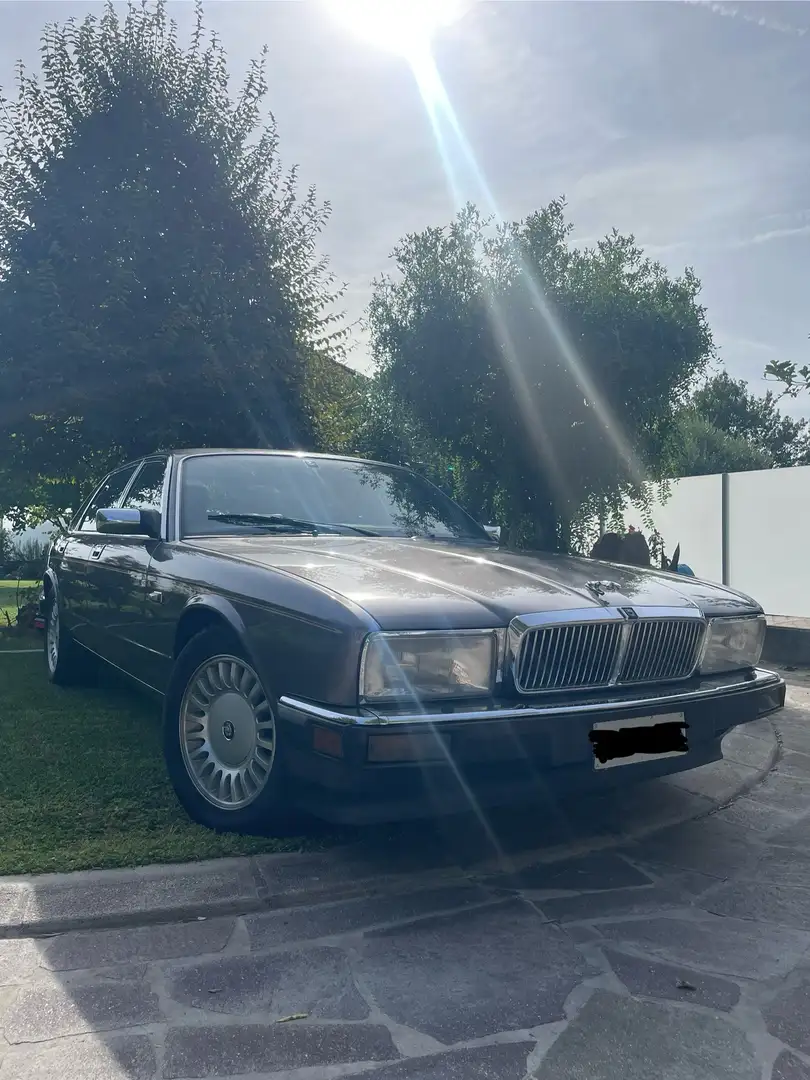 Jaguar Sovereign Grigio - 1