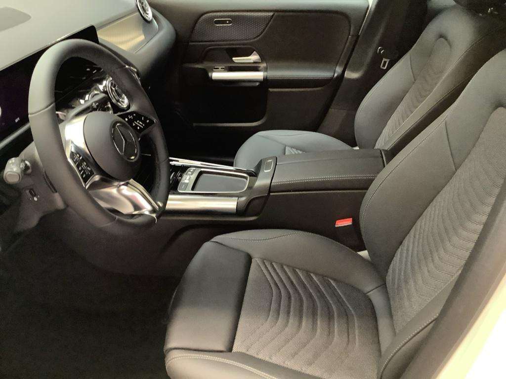 Mercedes-Benz GLA 220
