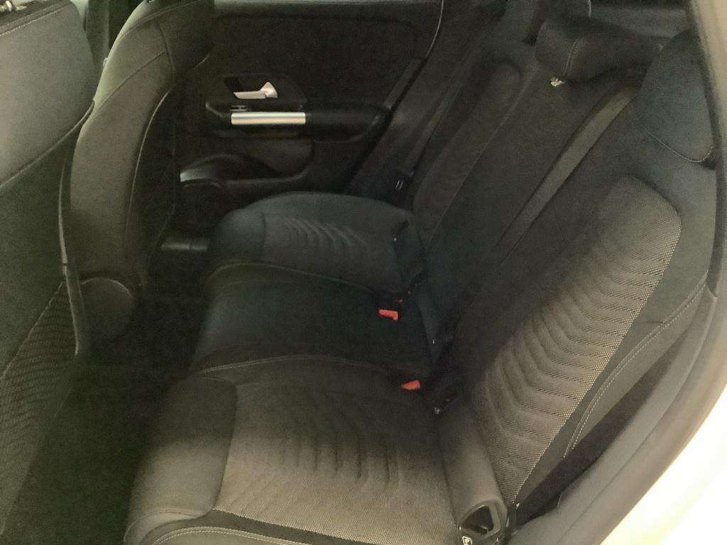 Mercedes-Benz GLA 220