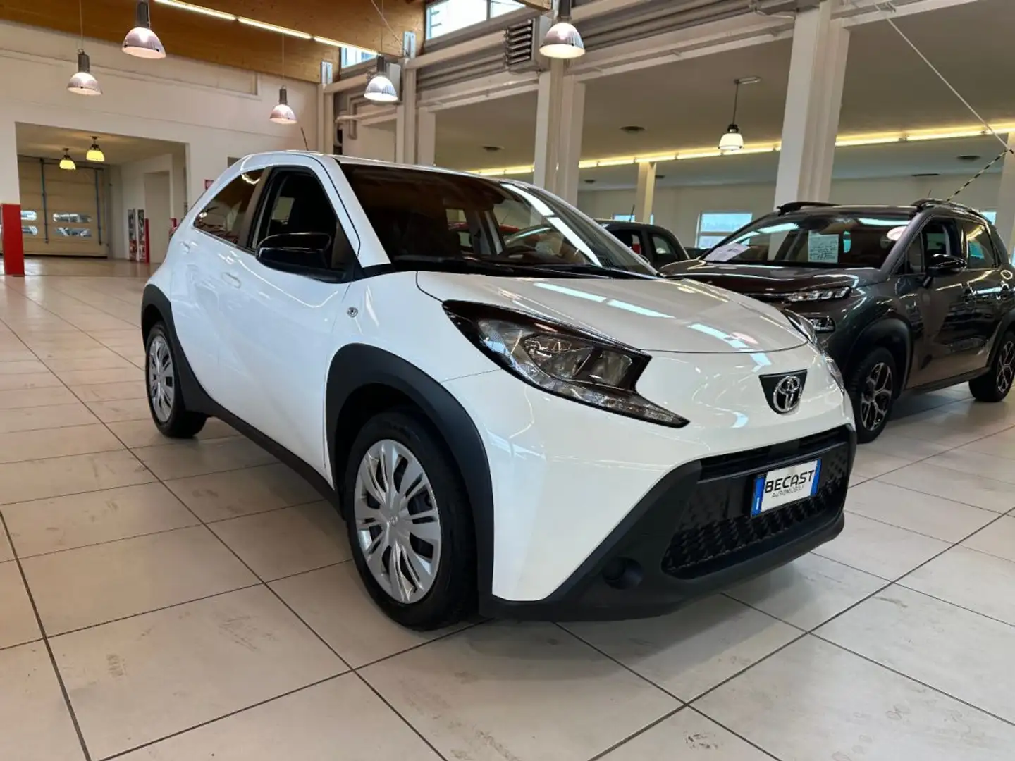 Toyota Aygo X 1.0 VVT-i 72 CV Active S-CVT - PROMO FIN K73 Bianco - 2