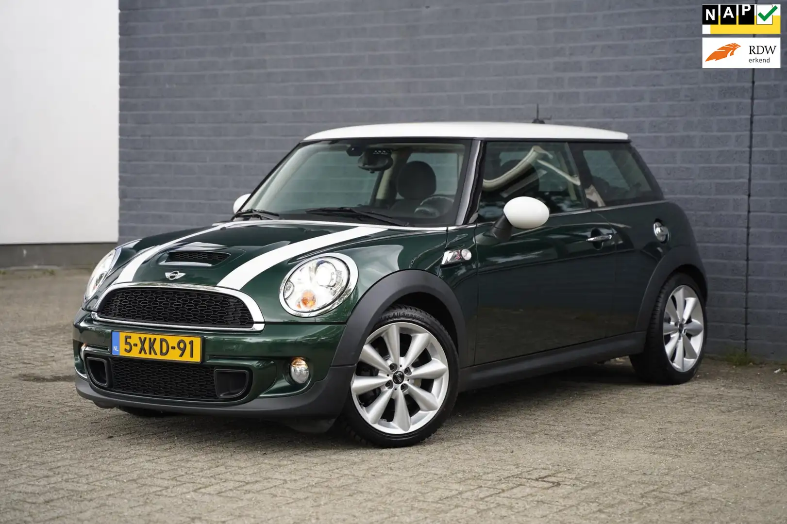MINI Cooper S Mini 1.6 Chili 185pk, Cruise Control, NAP Groen - 1